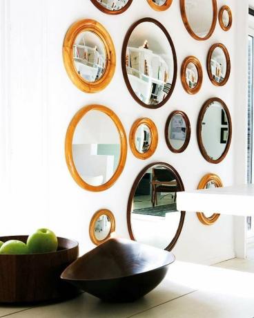 Spiegels in de vorm van een cirkel. Foto bron: nuevo-estilo.micasarevista.com