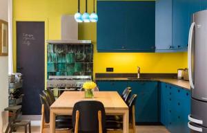 Indrukwekkende kleur tandem voor uw keuken. 6 elegant kleurencombinaties