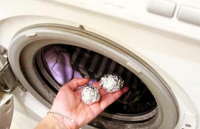 Wat is in de wasmachine zet de bal van folie? | ZikZak