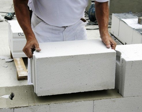 Dikke naad vermindert de thermische weerstand van de wand betonblokken is 25%, wat zal leiden tot hogere kosten voor verwarming.