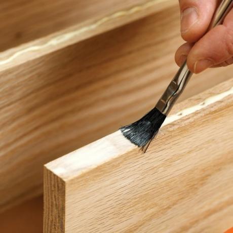 Hoe de houten panelen te lijmen.