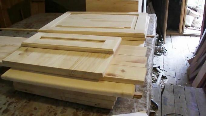 procurement kabinet - houten panelen, multiplex.
