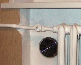 De natuurlijke stroom van make over radiatoren, die meestal onder Windows. Of twee meter boven de vloer.