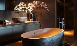 6 ontwerp beslissingen die uw badkamer kan transformeren in een stijlvolle, elegante en onvergetelijke ruimte