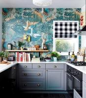 Hoe maak je een muur in uw keuken wallpaper te versieren. 7 creatieve ideeën.